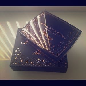 ABH ‘Amrezy’ Highlighter